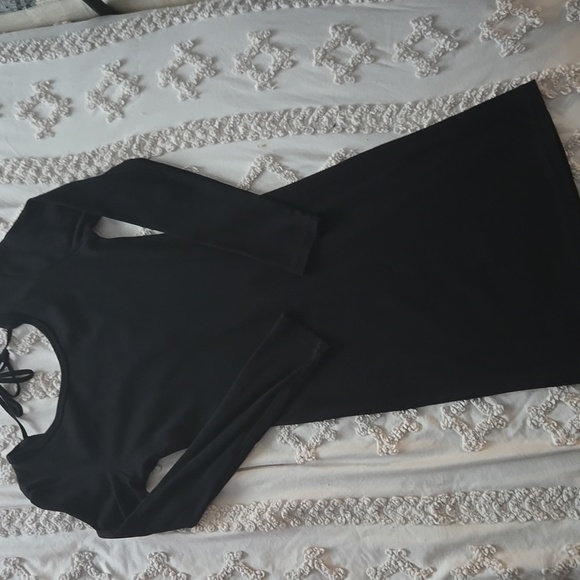 H&M Dresses & Skirts - NWOT H&M Short dress